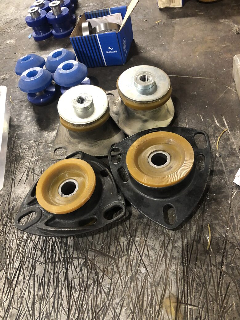 Audi C4 Front suspension mounts