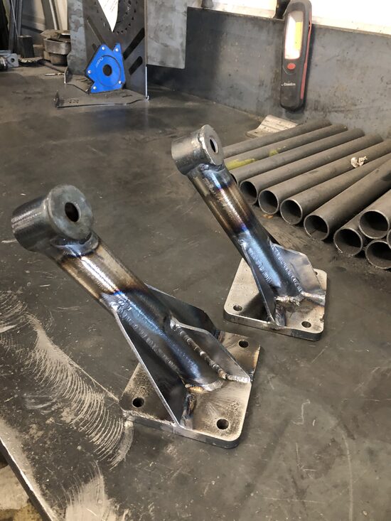 Vidējas sarežģītības detaļu pielāgošana un komplektācija/ Medium Complexity Custom Parts Assembly & Adaptation